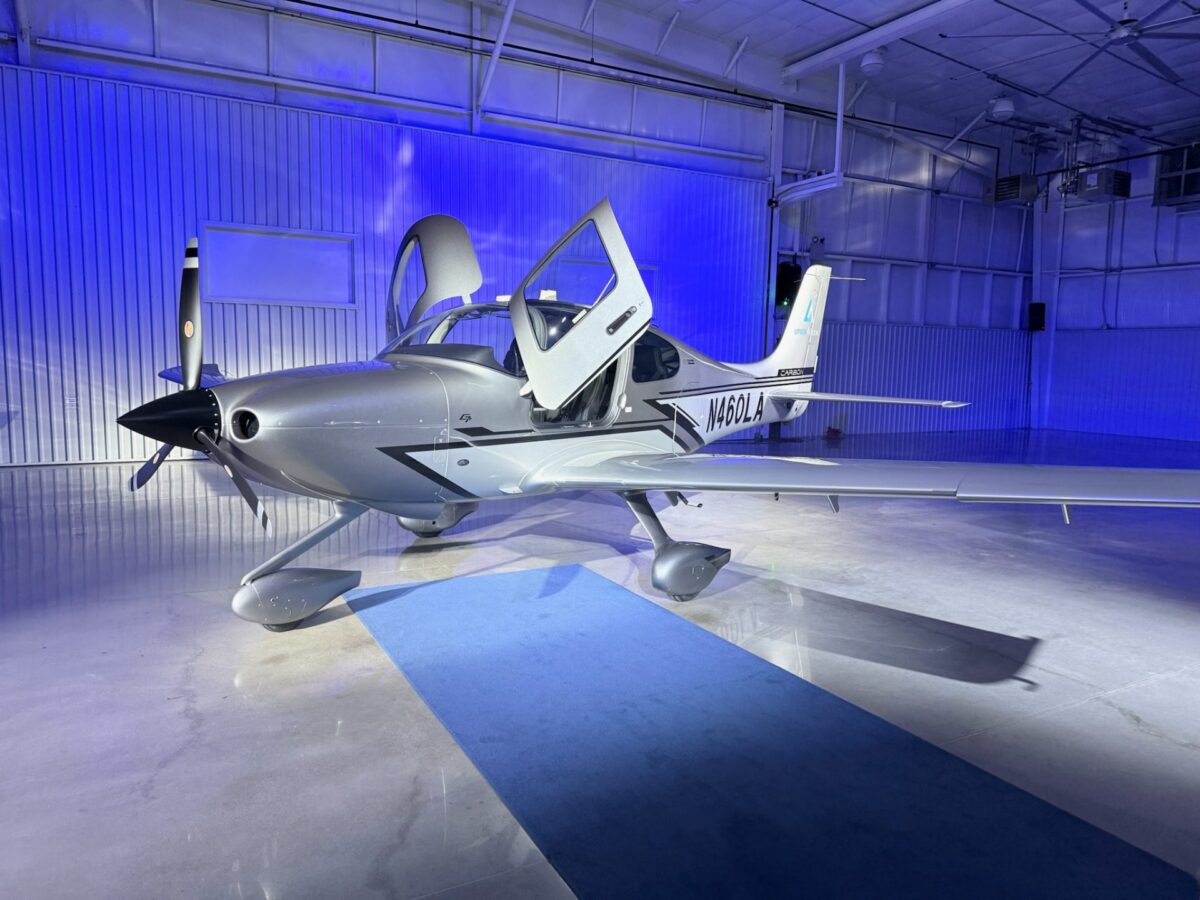 Lipson Aviation 2026 Cirrus SR20 G7+ N460LA in the hangar with both doors open