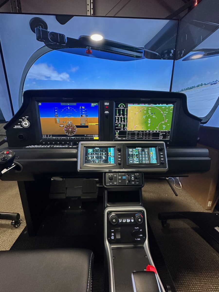 Garmin Perspective Touch+ panel of the Cirrus G7 flight simulator at Lipson Aviation